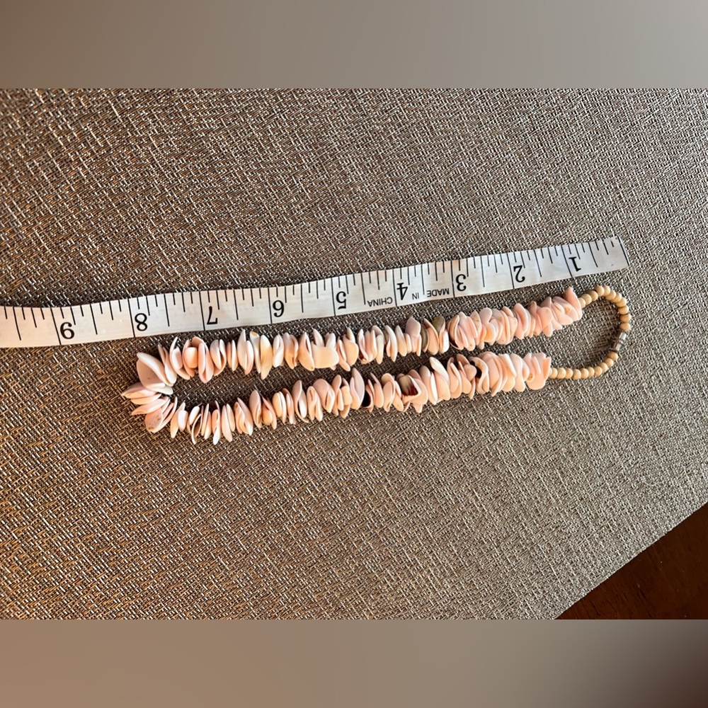 Shell‎ necklace - Picture 2 of 2